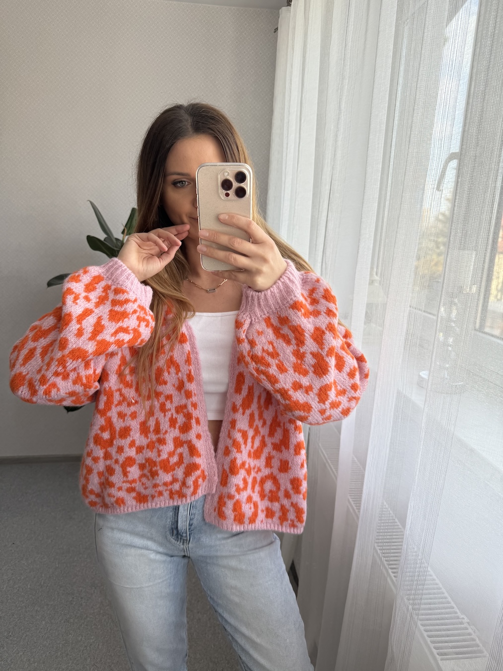 Sweter w panterkę - różowy   zdjęcie 2