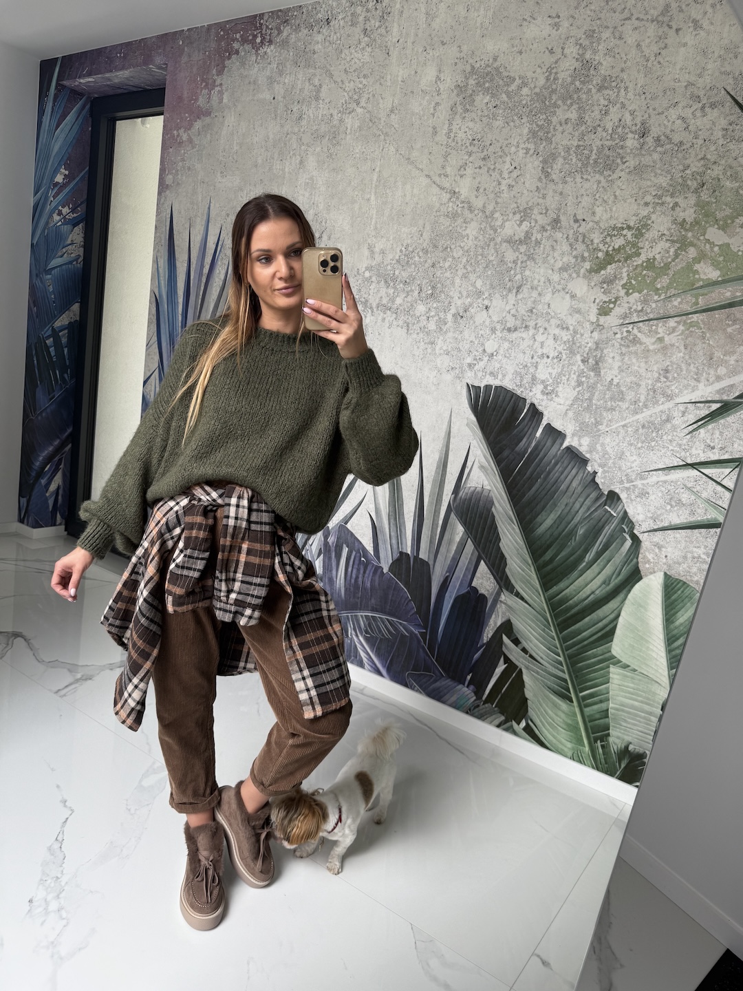 Sweter z wełną - khaki    zdjęcie 3