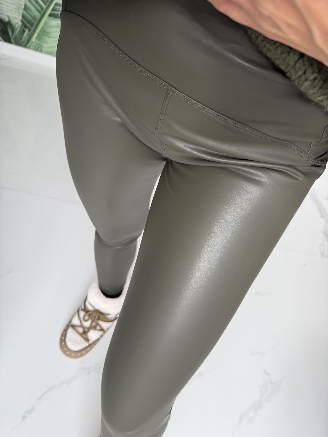 Legginsy modelujące, ocieplane - KHAKI zdjęcie 3