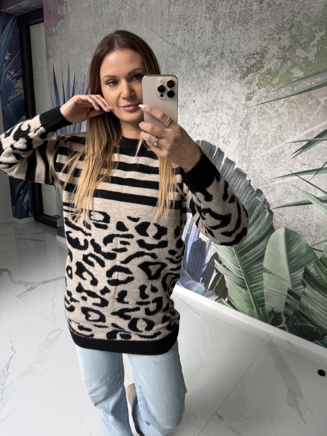 Sweter beżowo czarny w paski & panterkę zdjęcie 2