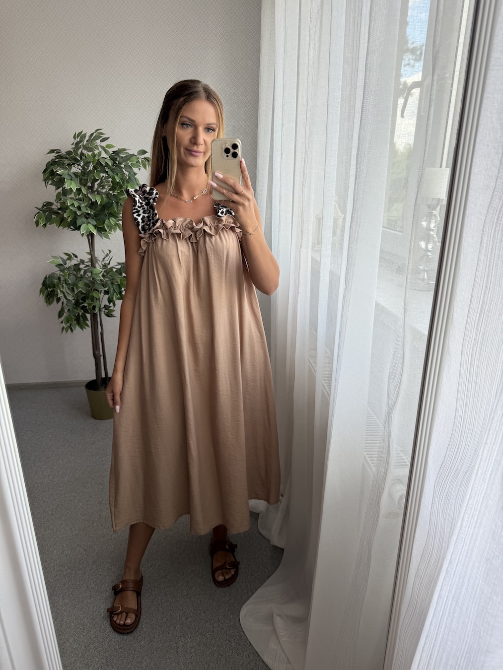 Sukienka z wiskozy PANTERA - camel  zdjęcie 1