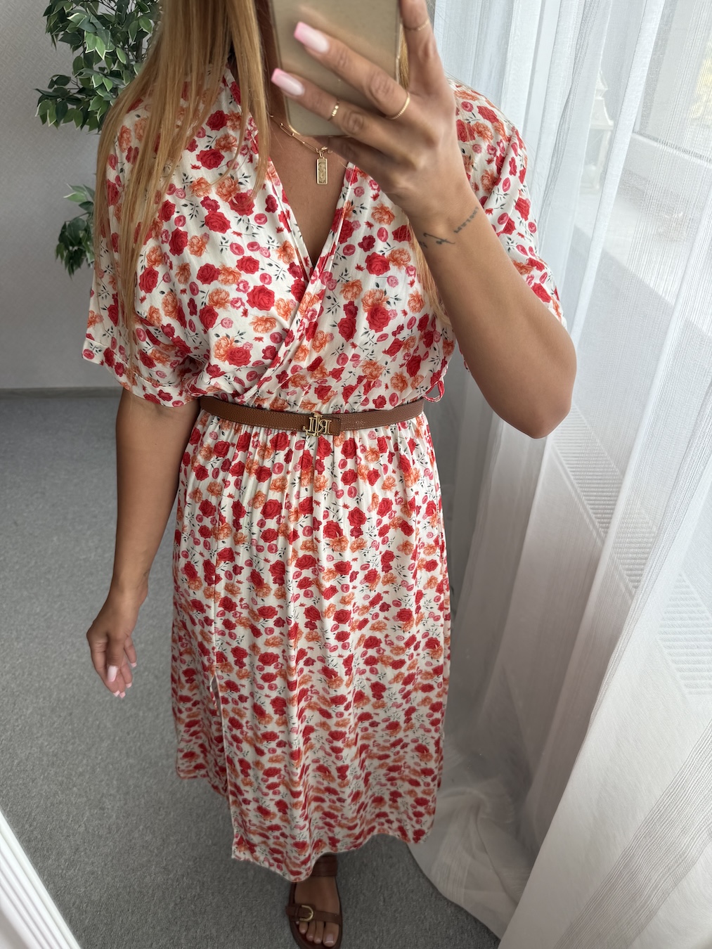 Sukienka z wiskozy KARINA - czerwone różyczki  zdjęcie 2