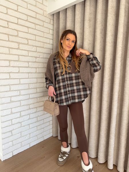 Koszula w kratę & złotą aplikacją