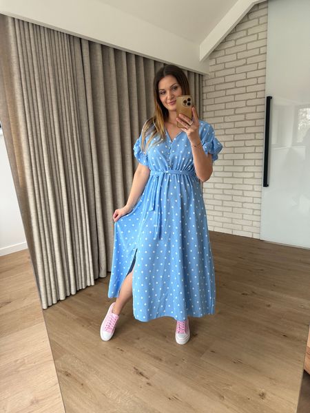 Sukienka w groszki SONA - niebieska  