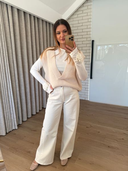 Dzianinowy bezrękawnik - beżowy 