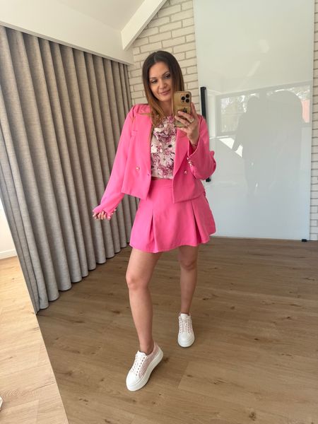 Komplet spódnico-spodenki oraz marynarka - róż ( większy standard 40/42) 