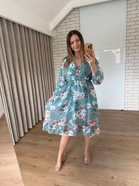 Sukienka szyfonowa w kwiaty - zielona 