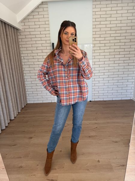 Bawełniana koszula w kratkę falbanką przy dekolcie  - pomarańczowa & niebieska     