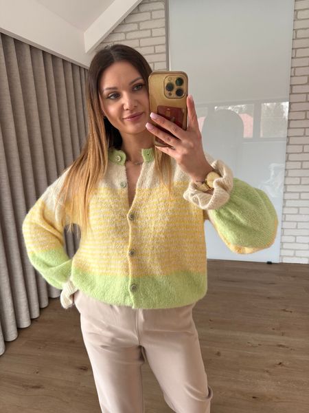 Sweter z falbanką z dodatkiem wełny - żółto - zielony 